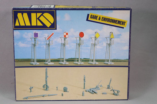 SIGNAUX ET ACCESSOIRES