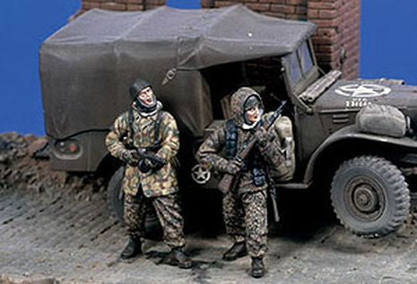 EN AVANT (2 Fig)         1/35