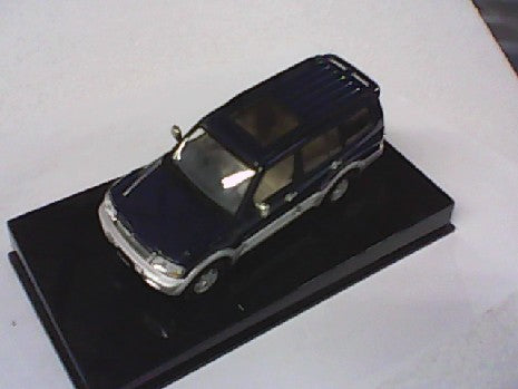 MITSUBISHI PAJERO 99 LWB BLEU 1/43