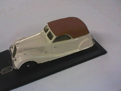 Renault Nervastella Miniature 1/43 - Modèle Historique de Collection
