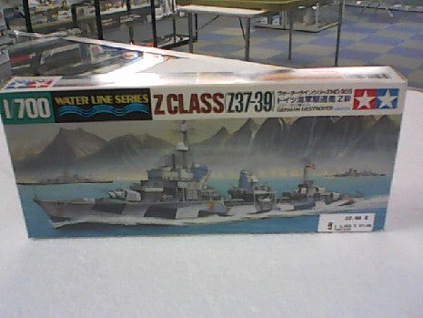 TAMIYA Z CLASS Z 37-39 1/700 - Maquette Navire de Guerre
