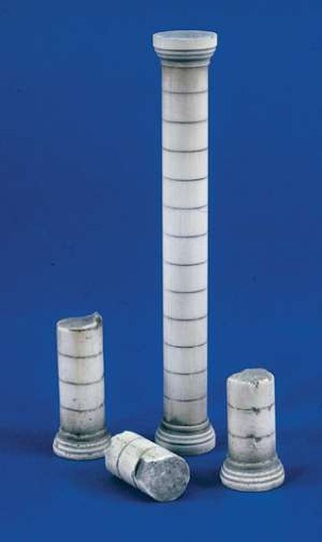 COLONNES                   TE