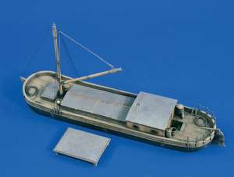 PETITE BARGE DE RIVIERE  1/35