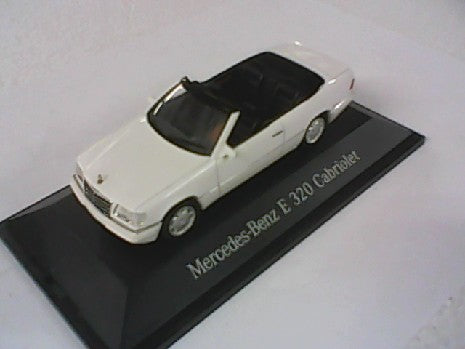 MB E 320 CABRIO BLANCHE 1/43