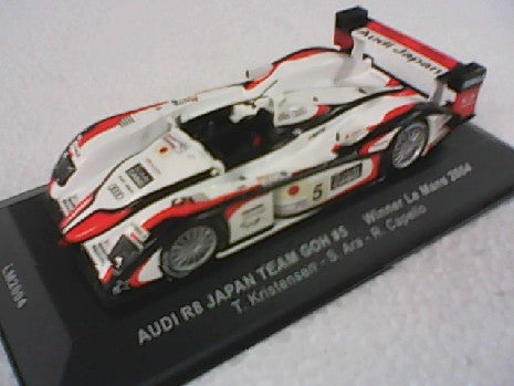 AUDI R8 VAINQUEUR LE MANS 2004