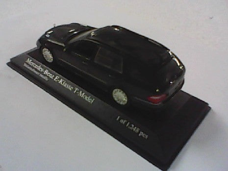 MERC. CLASS E NOIR 2003