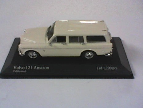 VOLVO 121 AMAZON 4 PORTES - Miniature de Collection 1/43