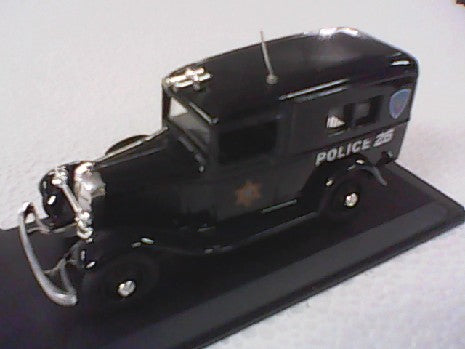 FORD V8 FOURGON POLICE 1/43