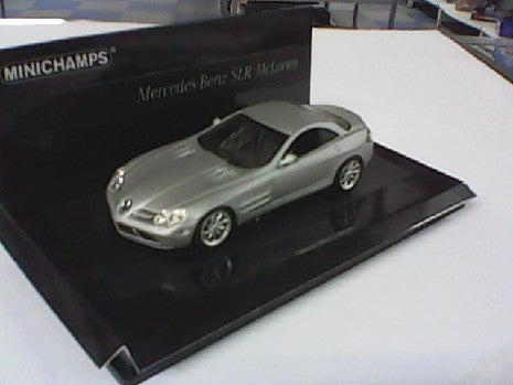MERCEDES SLR MCLAREN ARGENT MAT 2004 1/43