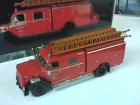 M DEUTZ 150D10 POMPIERS 1:43