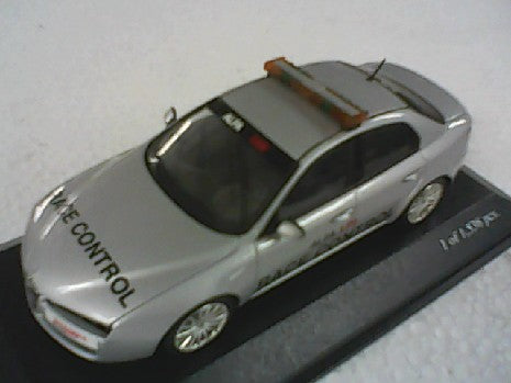 ALFA 159 'RACE CONTROL' Miniature 1/43 par MINICHAMPS