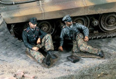 EQUIPAGE TIGRE AU REPOS 1/35