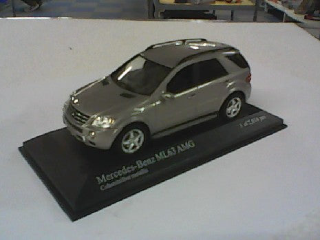 MERCEDES BENZ ML 63 MG 2006 GRIS 1/43