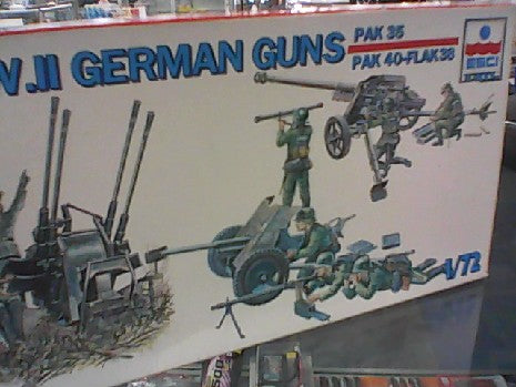 W.W II GERMAN GUNS PAK 35  PAK 40 FLAK38  1/72