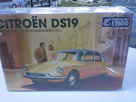 CITROEN DS 19 1/24