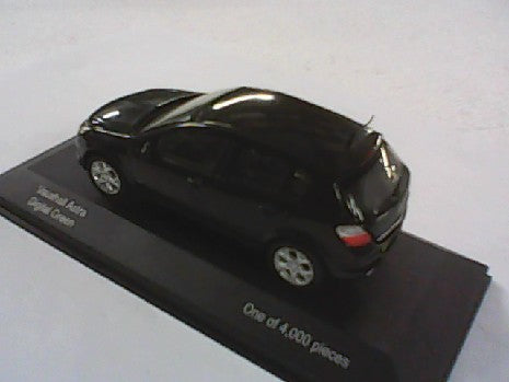 OPEL ASTRA NOIR VERT