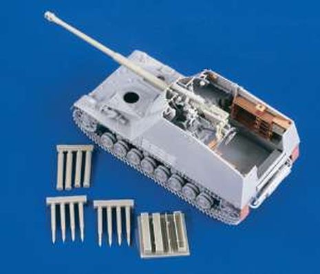 KIT NASHORN & ARMEMENTS  1/35