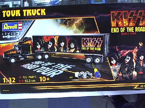 KISS END OF THE ROAD WORLD TOUR 1/32