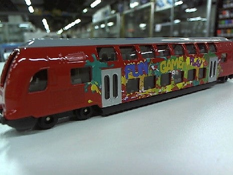 TRAIN A DEUX ETAGES 1/87 HO
