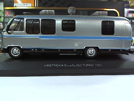 AIRSTREAM EXCELLA MOTORHOME 1981 1/43