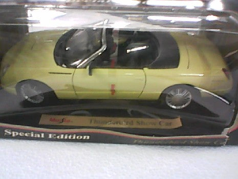 FORD THUNDER JAUNE