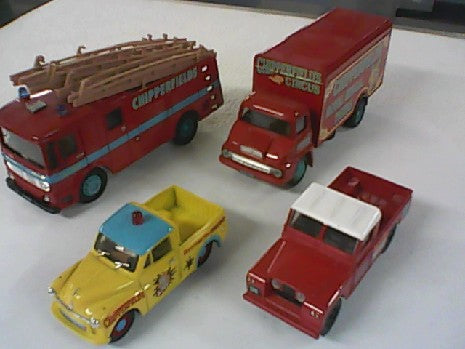 COFFRET 4 VEHICULE CIRQUE CHIPPERFIELDS 1/43