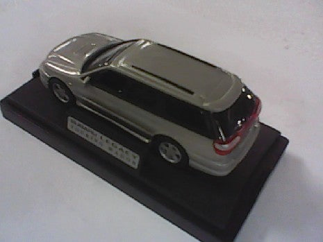 Maquette Subaru Legacy Wagon 1/43 - Détails Réalistes pour Passionnés