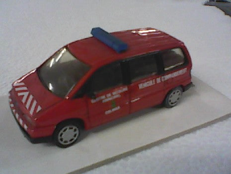 Miniature PEUGEOT 806 Pompier 1/43 - Modèle Réaliste pour Collectionneurs