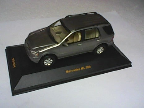 MERCEDES ML 500 GRIS 1/43