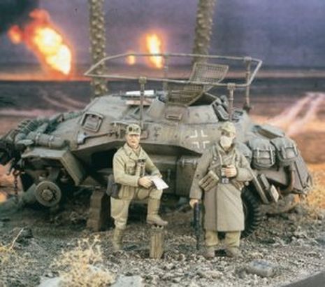 AFRICA CORPS (2 fig)     1/35
