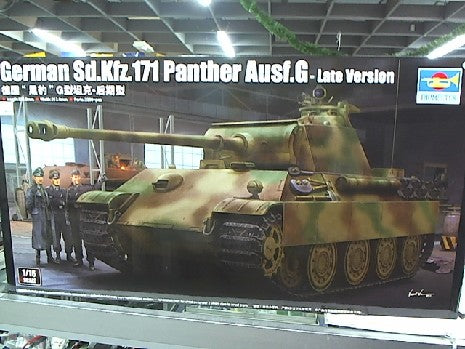SD.KFZ 171 PZ V PANTHER AUSF G LATE VERSION 1/16