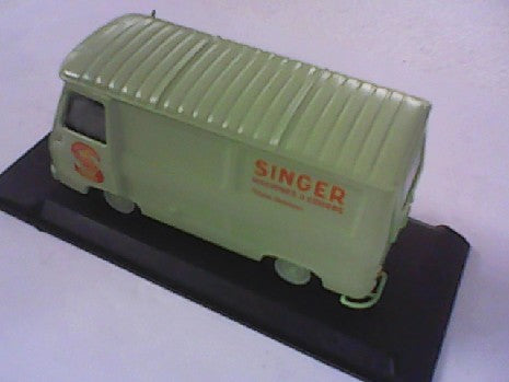 PEUGEOT J7 SINGER MACHINE A COUDRE 1/43