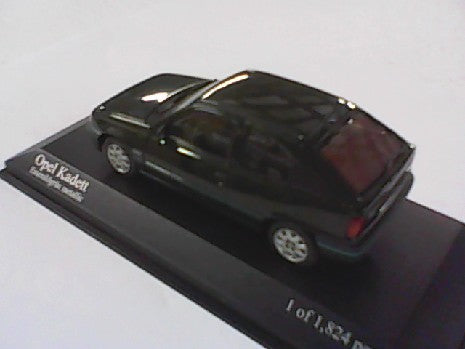 OPEL KADETT 1984 - Miniature Métallique 1/43 Vert