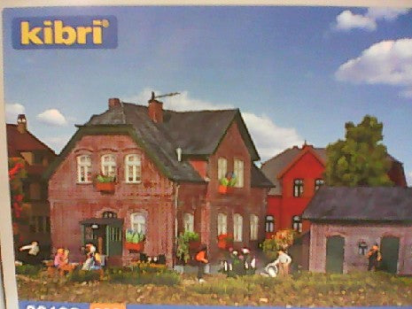 MAISON  EN BRIQUE AVEC D╔PENDANCE HO