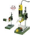 MB 140/S - Support vertical, collet 20 mm, table prÚvue pour KT7