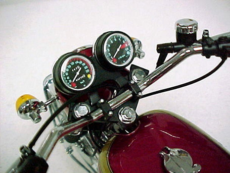 HONDA CB750 1968 ROUGE METAL 1/6