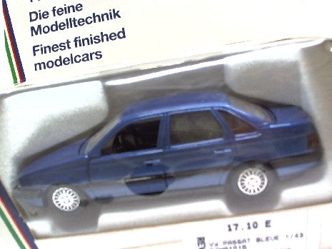 VW PASSAT BLEUE 1/43