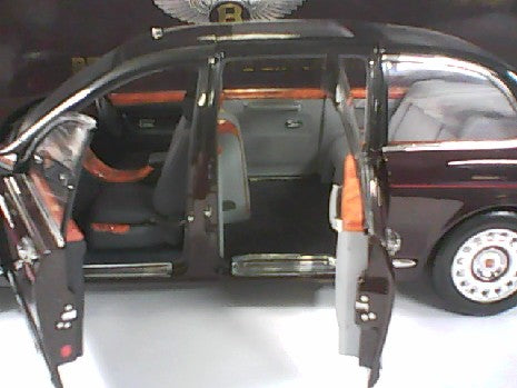 BENTLEY STATE LIMOUSINE 2002 1/18