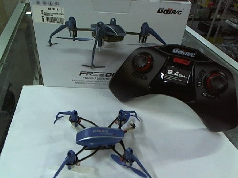 QUADRICOPTERE FREEDOM U32