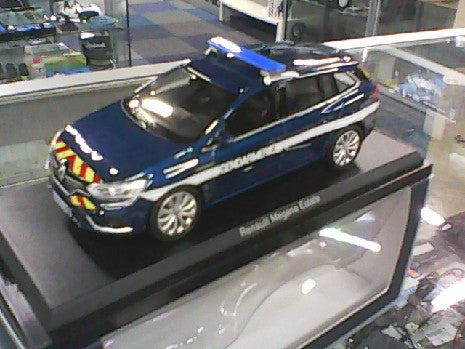 RENAULT MEGANE ESTATE 2016 GENDARMERIE 1/43