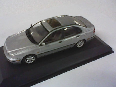 VOLVO S40 SILVER 1996