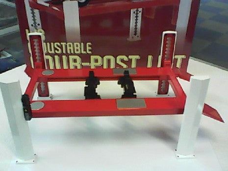 PONT ELEVATEUR AJUSTABLE 1/18 ROUGE