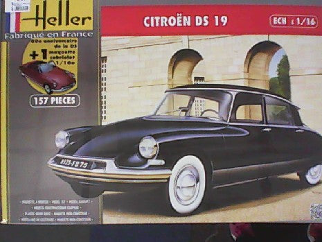 COFFRET CITROEN DS19  1/16 + 1 MAQUETTE CABRIOET