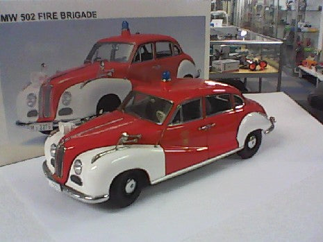 BMW 502 FIRE BRIGADE 1/18