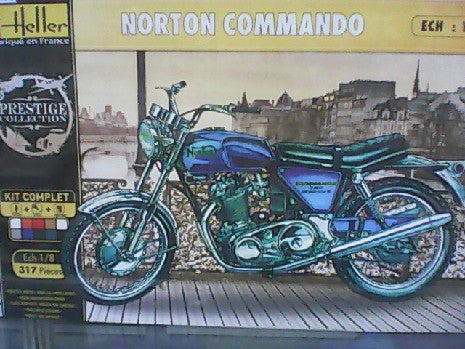 NORTON COMMANDO 1/8